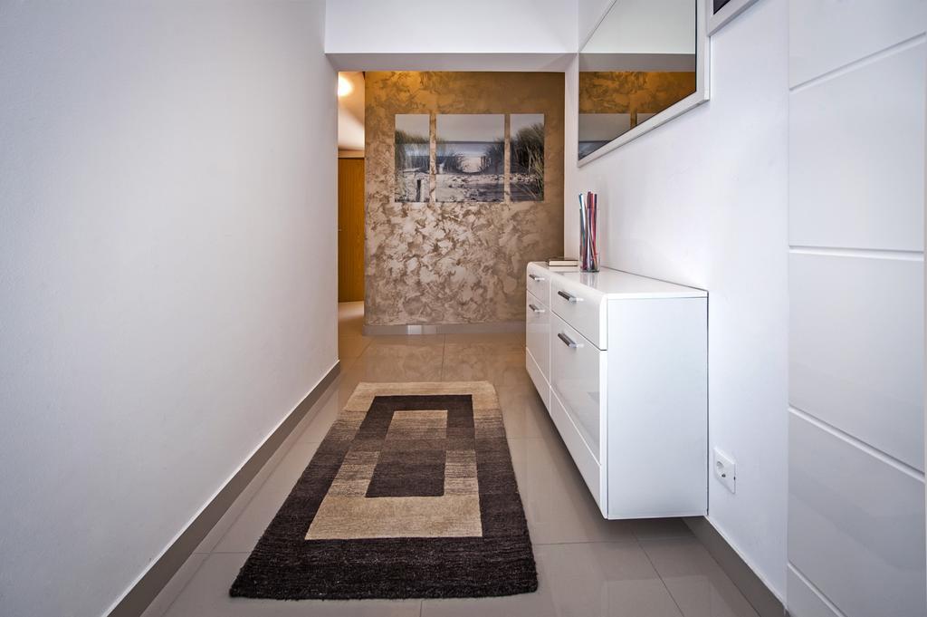 Apartment The Loft ロヴィニ エクステリア 写真
